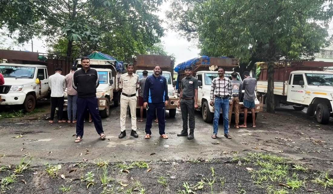 मवेशी तस्करी, 5 पिकअप वाहनों के साथ 9 तस्कर गिरफ्तार