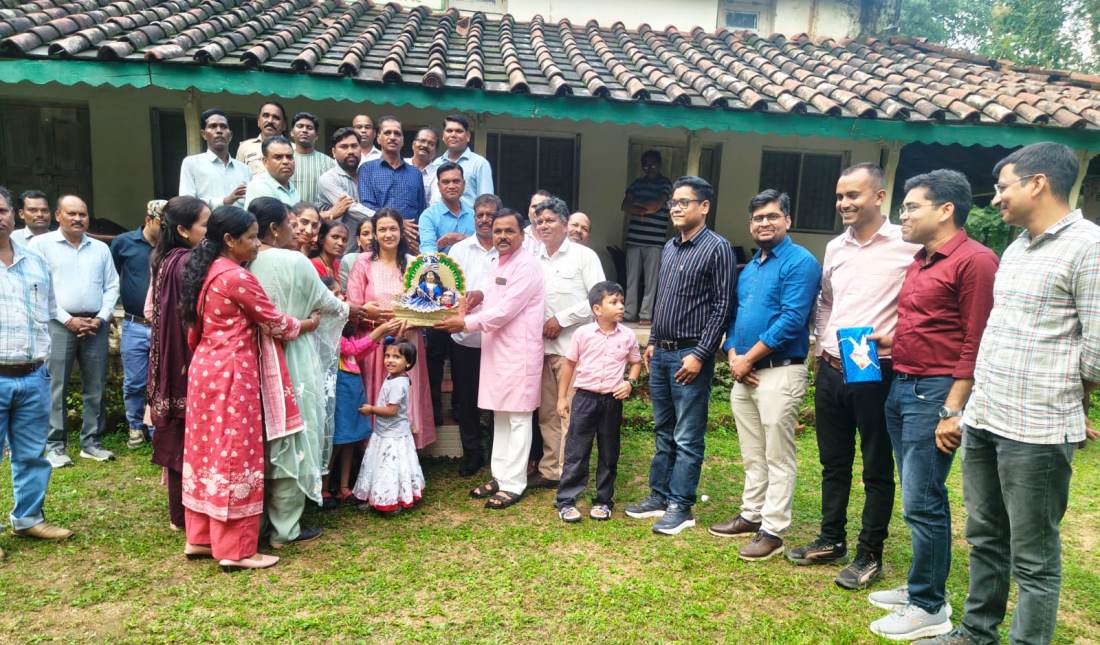 वन परिक्षेत्र अधिकारी लतिका तिवारी को दी भावभीनी विदाई